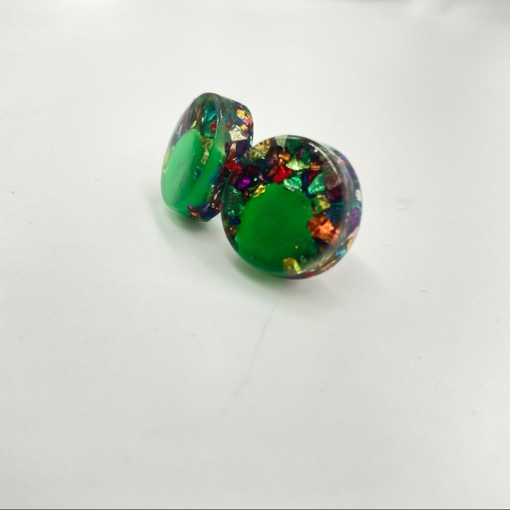Handmade Green studs - Picture 7 of 7